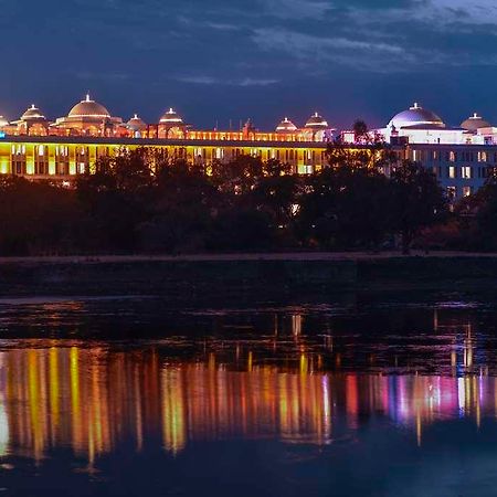 Radisson Blu Udaipur Palace Resort & Spa Exteriér fotografie